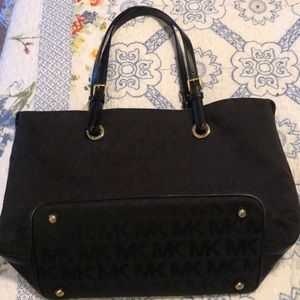 Michael Kors simple black shoulder bag